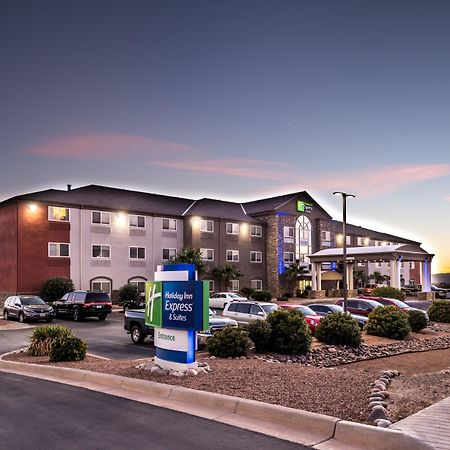 Holiday Inn Express & Suites Alamogordo Highway 54/70 By Ihg Exterior foto
